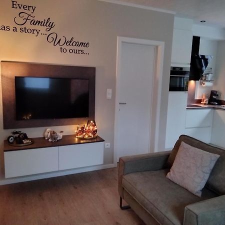 Theressa - Free Wifi En Netflix Zutendaal Exterior photo